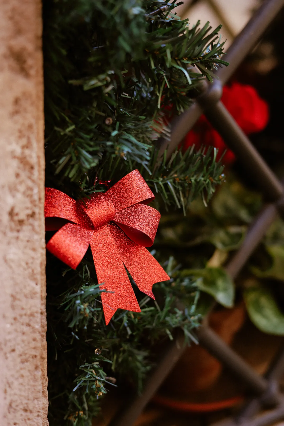 Christmas garland with berry and pinecone accents, wholesale