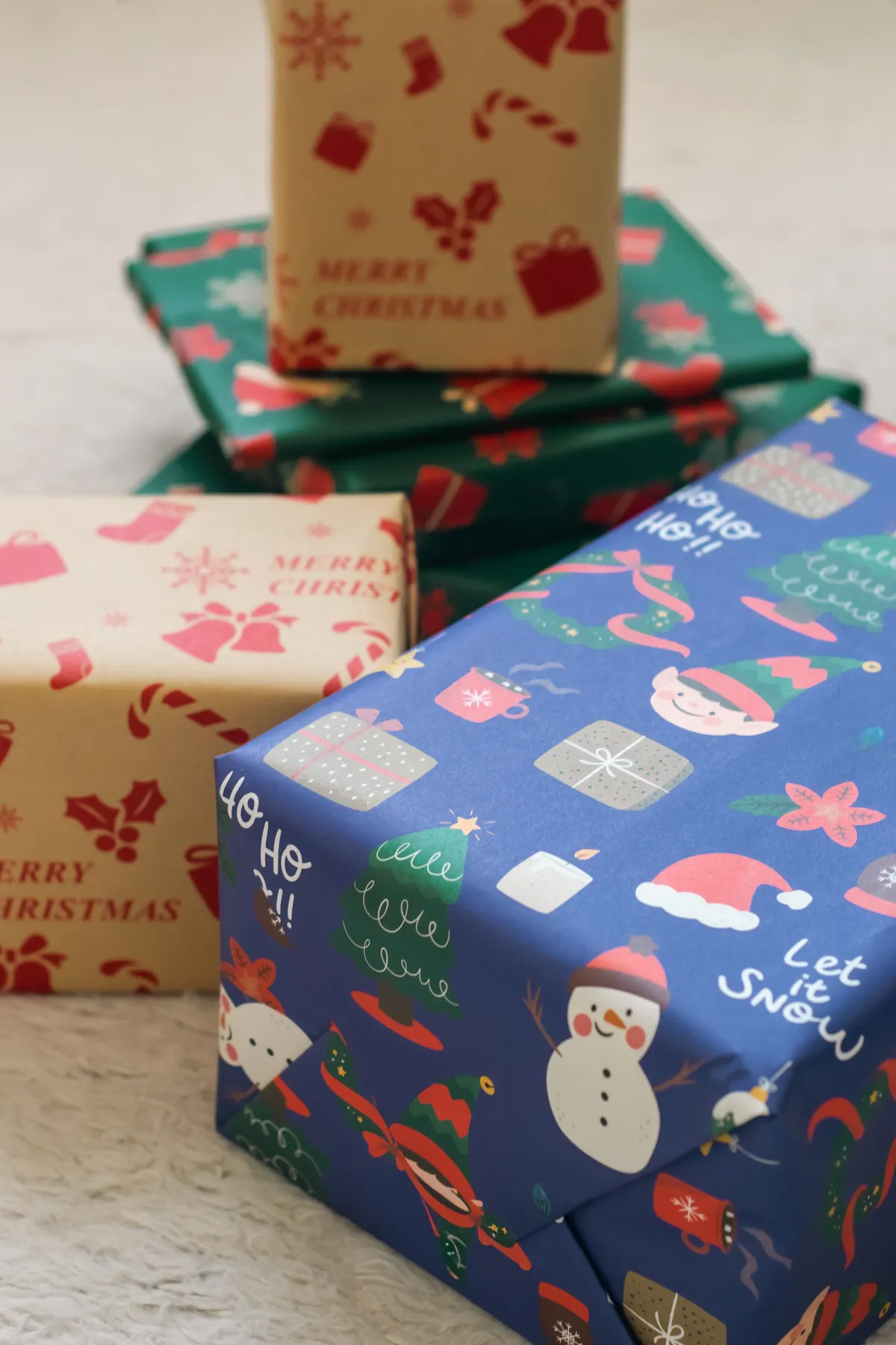 Festive Christmas gift bags, wholesale